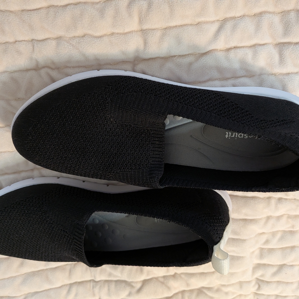 Easy Spirit Black Slip-On Knit Sneakers
